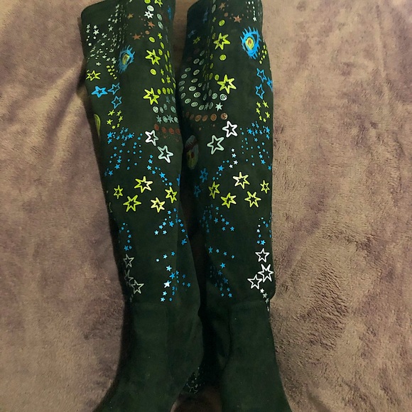 “Out of this world” boots - Picture 2 of 5